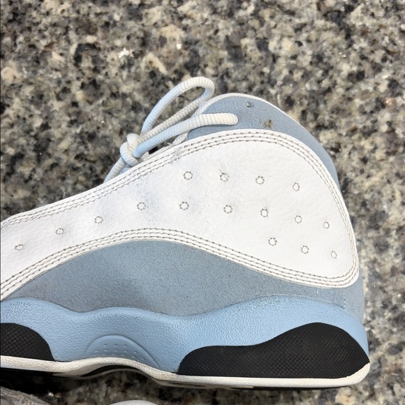Jordan 13s Kids Sneakers in White and Blue - Picture 13 of 16